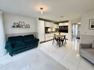 Photo 11- click for photo gallery